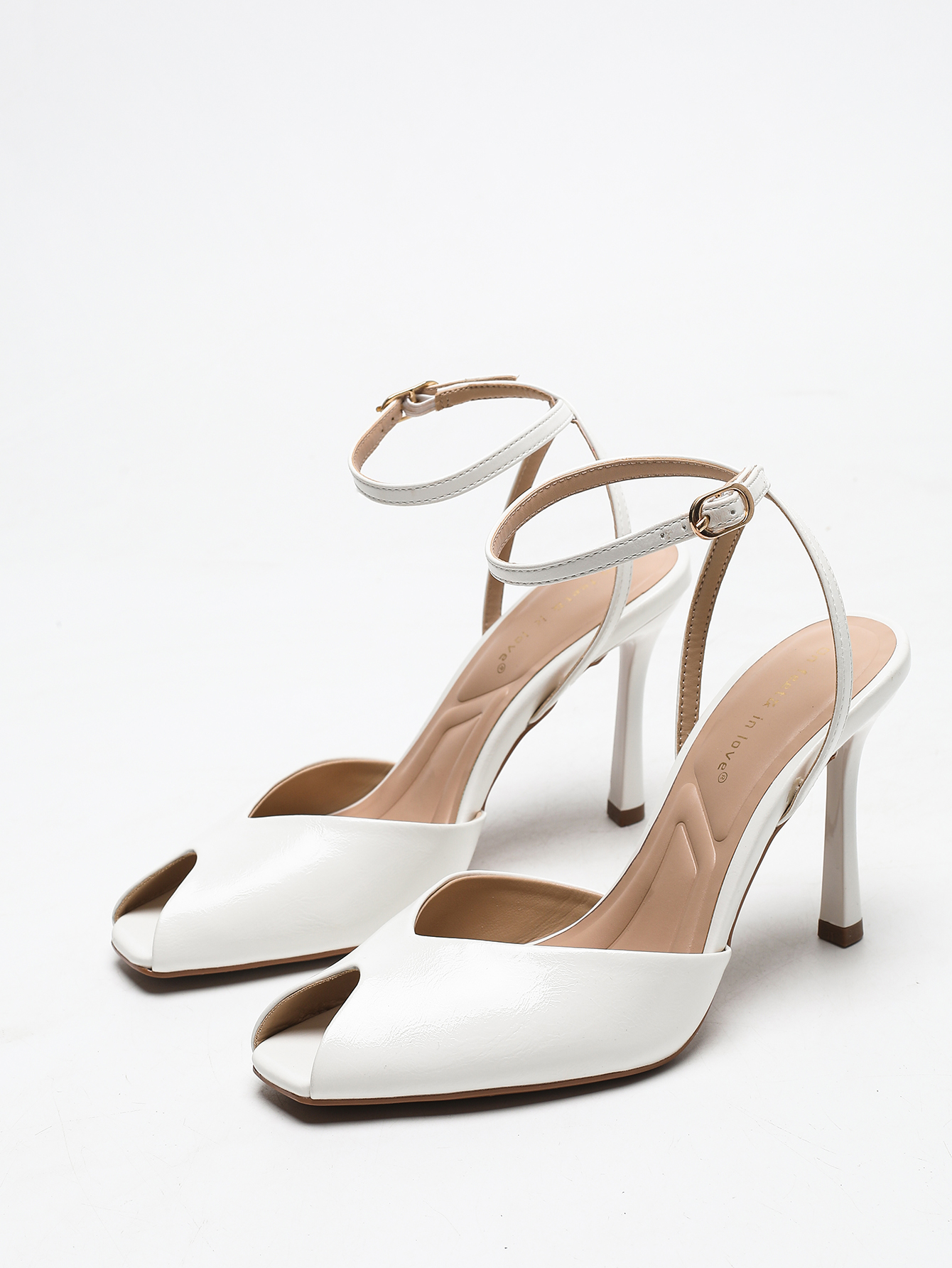 Chic Square-Toe Leather Peep-T - огляд і ціна Casual Sandal Leather