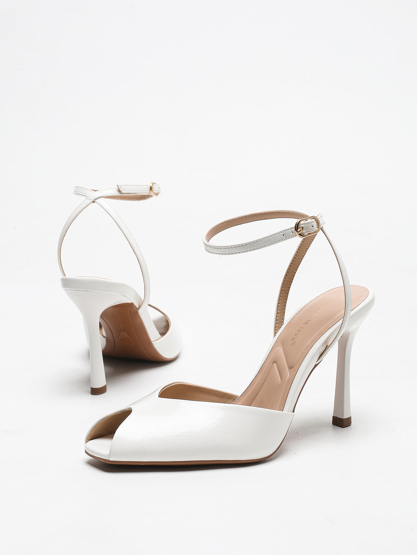 Chic Square-Toe Leather Peep-T - огляд і ціна Casual Sandal Leather