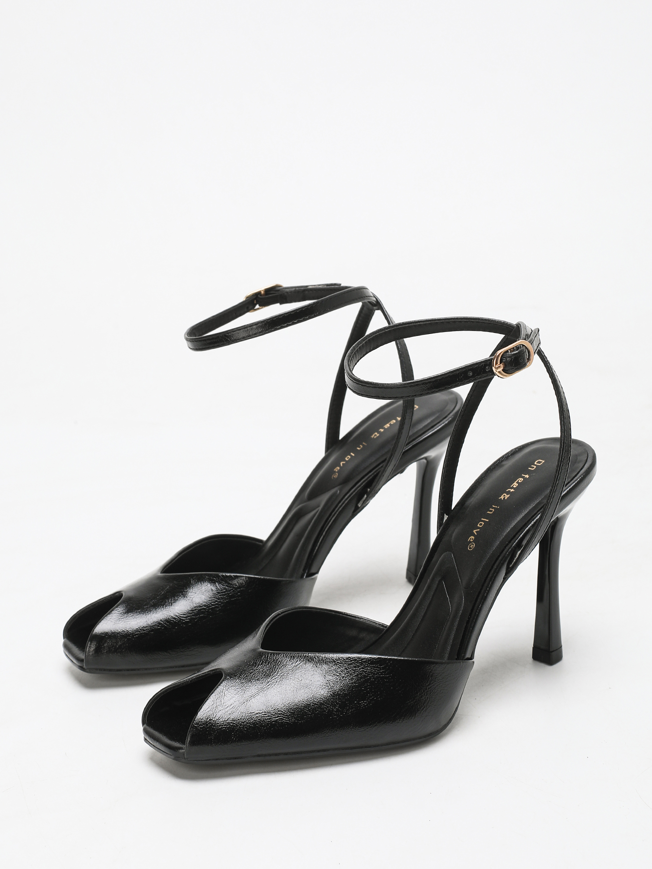 Chic Square-Toe Leather Peep-T - огляд і ціна Casual Sandal Leather